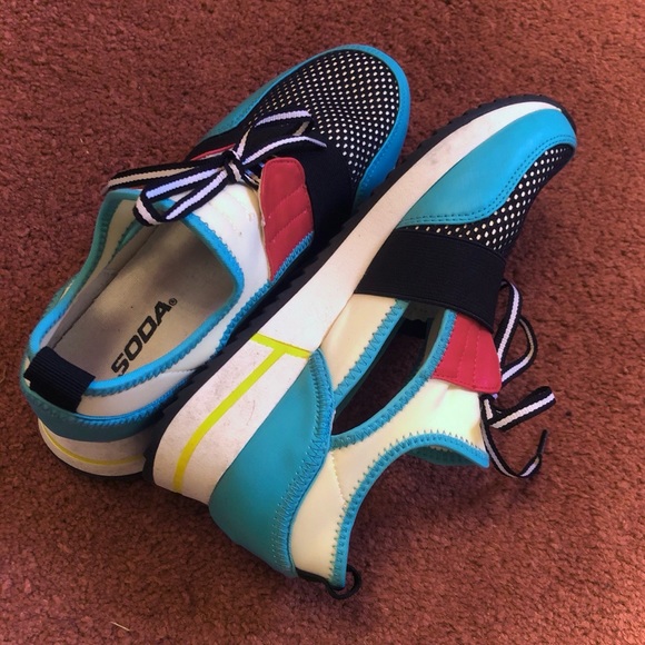 SODA SNEAKERS 6.5 / 7 WOMEN SIZE TENNIS SHOE PRIMARY COLORS - Picture 2 of 4